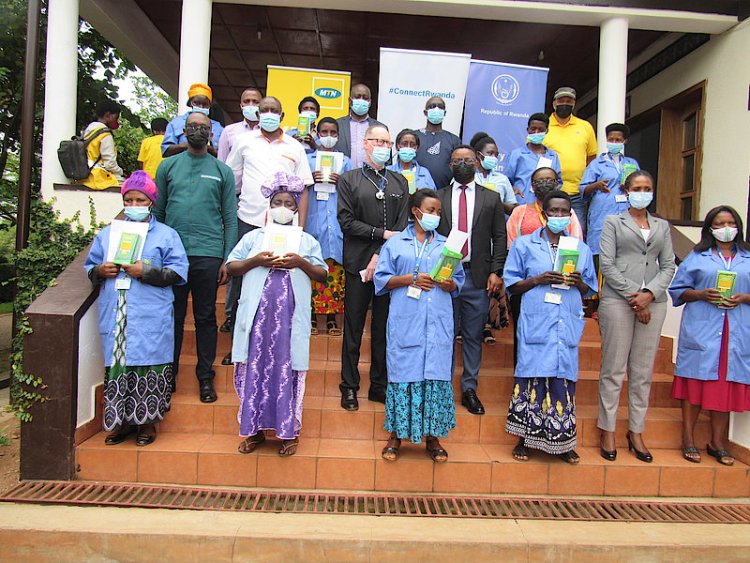 Abajyanama b'U buzima bageze mu zabukuru  bagiye gusimbuzwa.