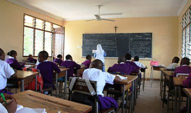 Leta igiye gusuzuma ikibazo cy'Amashuri yigisha ubutinganyi