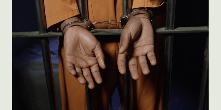 Nyuma yo kujurira igifungo cy'imyaka 30 yahise ahanishwa gufungwa burundu.