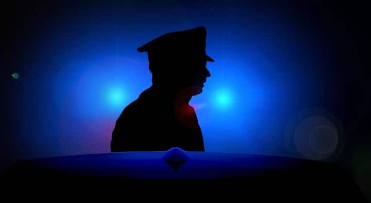 Umupolisi ufite ipeti rya Inspector of Police watorokanye amafaranga yo gushyingura arahigwa bukware