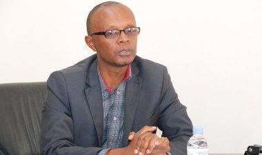 "Ntamuturage ukwiye kwimwa Service kubera ko afite izina rimwe" Peacemaker Mbungiramihingo