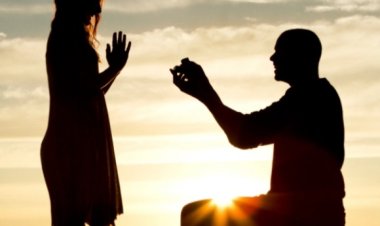 Nyuma yogupfusha umugore we yahise atera ivi yambika nyirabukwe impeta ngo azamubere umugore