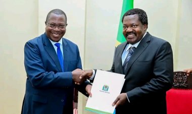 Makamu wa Rais  wa Tanzania Mhe.Balozi Dkt. Emmanuel Nchimbi amempongeza  Makamu wa Rais Mstaafu Mhe. Dkt. Philip Mpango