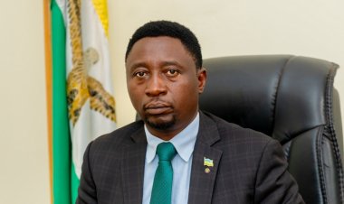 Hon Dr Frank Habineza yagarutse ku miyoborere y’Ibidukikije n’Ibikorwa by’inteko zishingamategeko muri Afurika