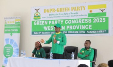 Senateri Dr Frank Habineza yongeye gushimangira ko Ishyaka Green Party rizajya rishaka ubutegetsi binyuze gusa mu matora ya demokarasi