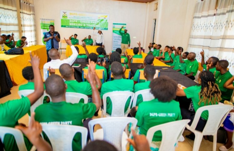 Harateganywa  amahugurwa y'aborozi yo kujya bikorera ibiryo by'amatungo