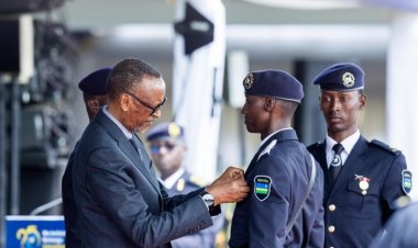 Rais Kagame amewatunuku cheo cha AIP maafisa wapya 436 wa Polisi ya Rwanda