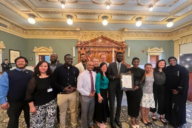 Abanyarwanda batuye Syracuse, bahagarariwe mu muhango wo gushyikirizwa igihembo