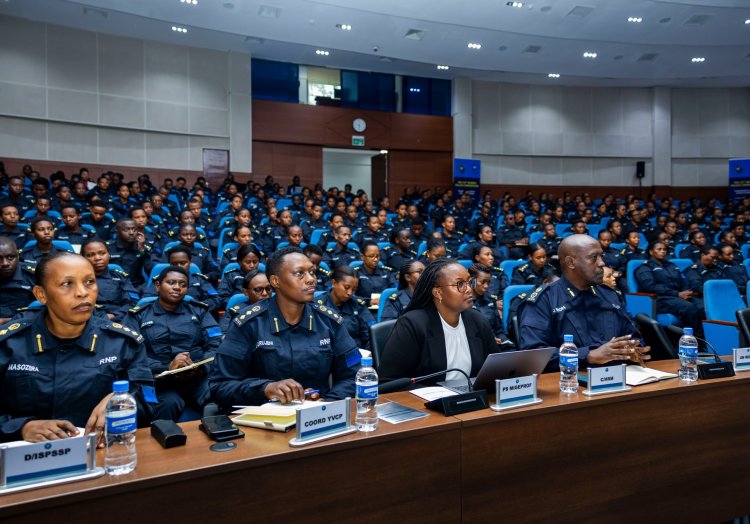 Kigali: Hateraniye Inama ya 14 y’Abapolisikazi b’u Rwanda.